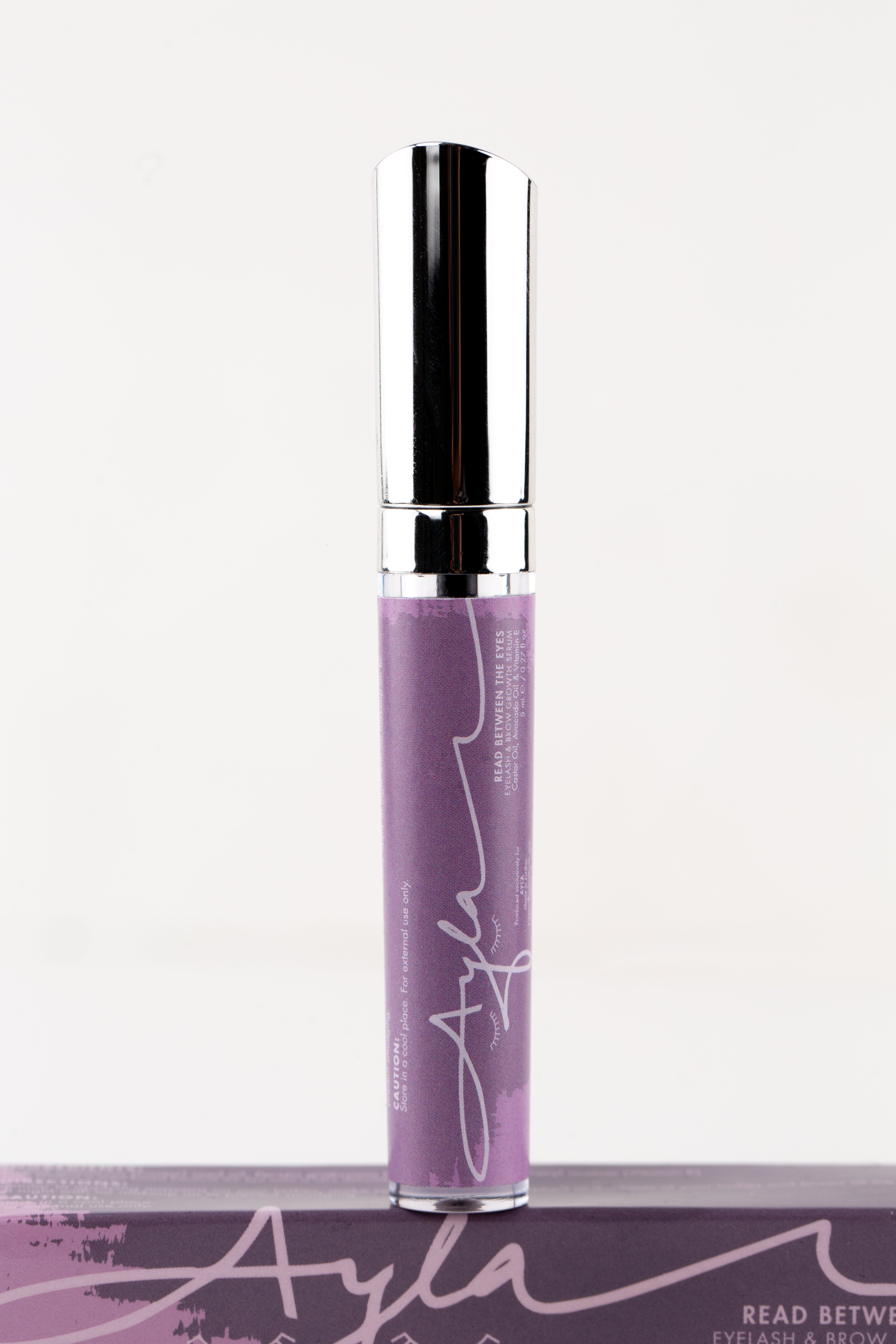 Read between the eyes ( Longer lashes, Thicker eyebrows) 5 ml / 0.27 fl oz