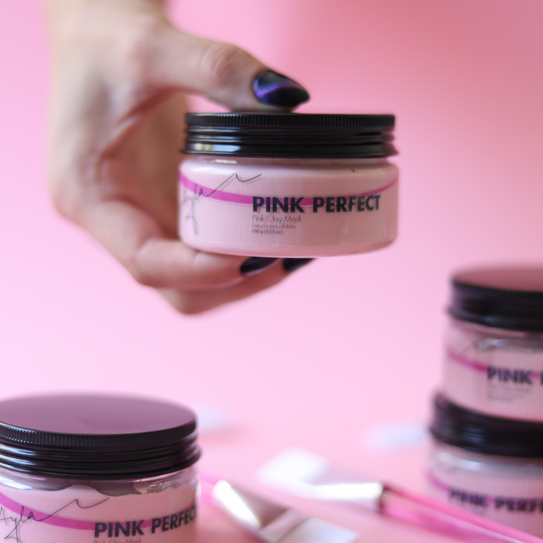 PINK PERFECT clay mask, helps remove pimples, helps remove black heads, helps remove blemishes, gives an instant glow yo your Skin. 100 g / 3.53 oz
