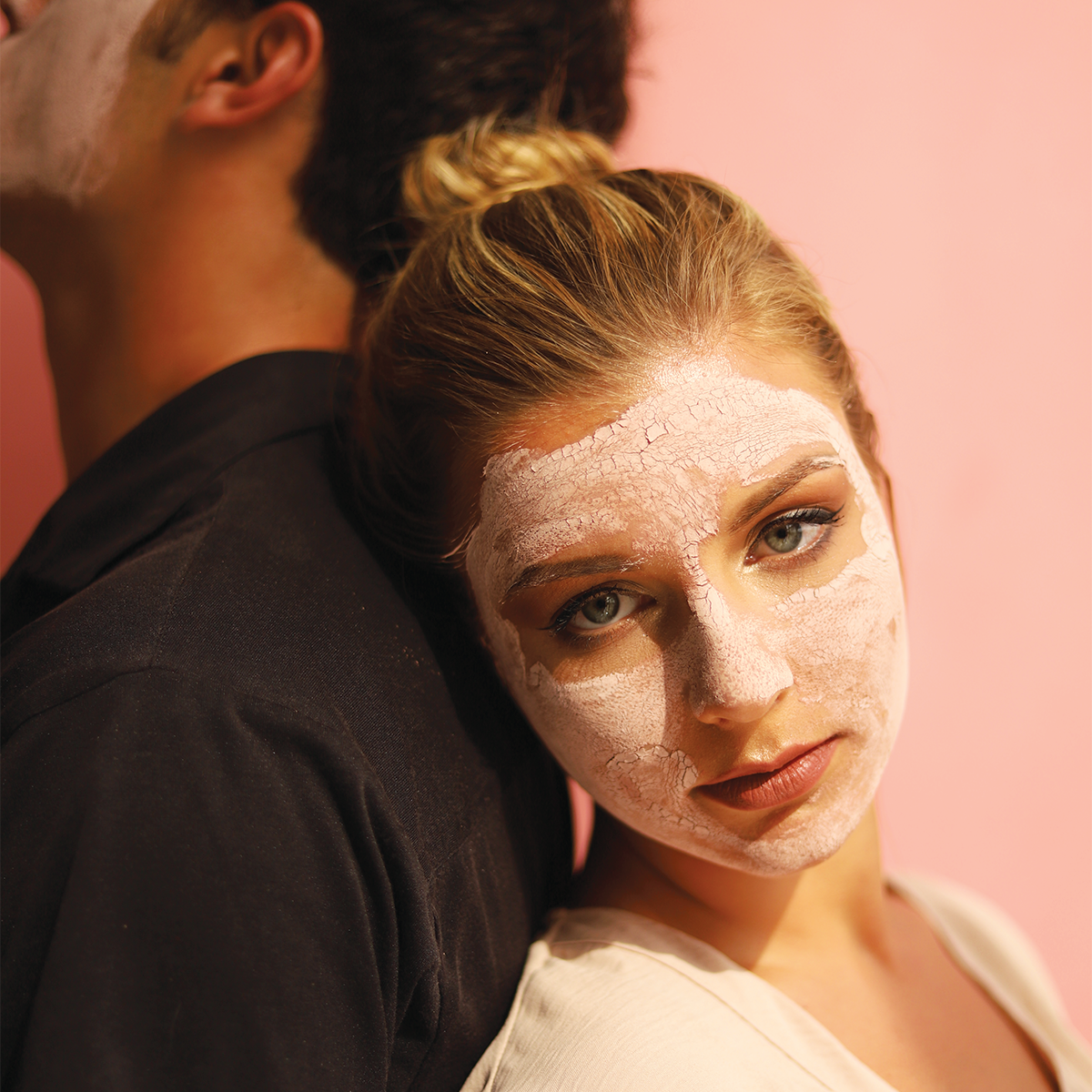 PINK PERFECT Face, neck and and dark areas clay mask, helps remove pimples, helps remove black heads, helps remove blemishes, gives an instant glow yo your Skin. 100 g / 3.53 oz