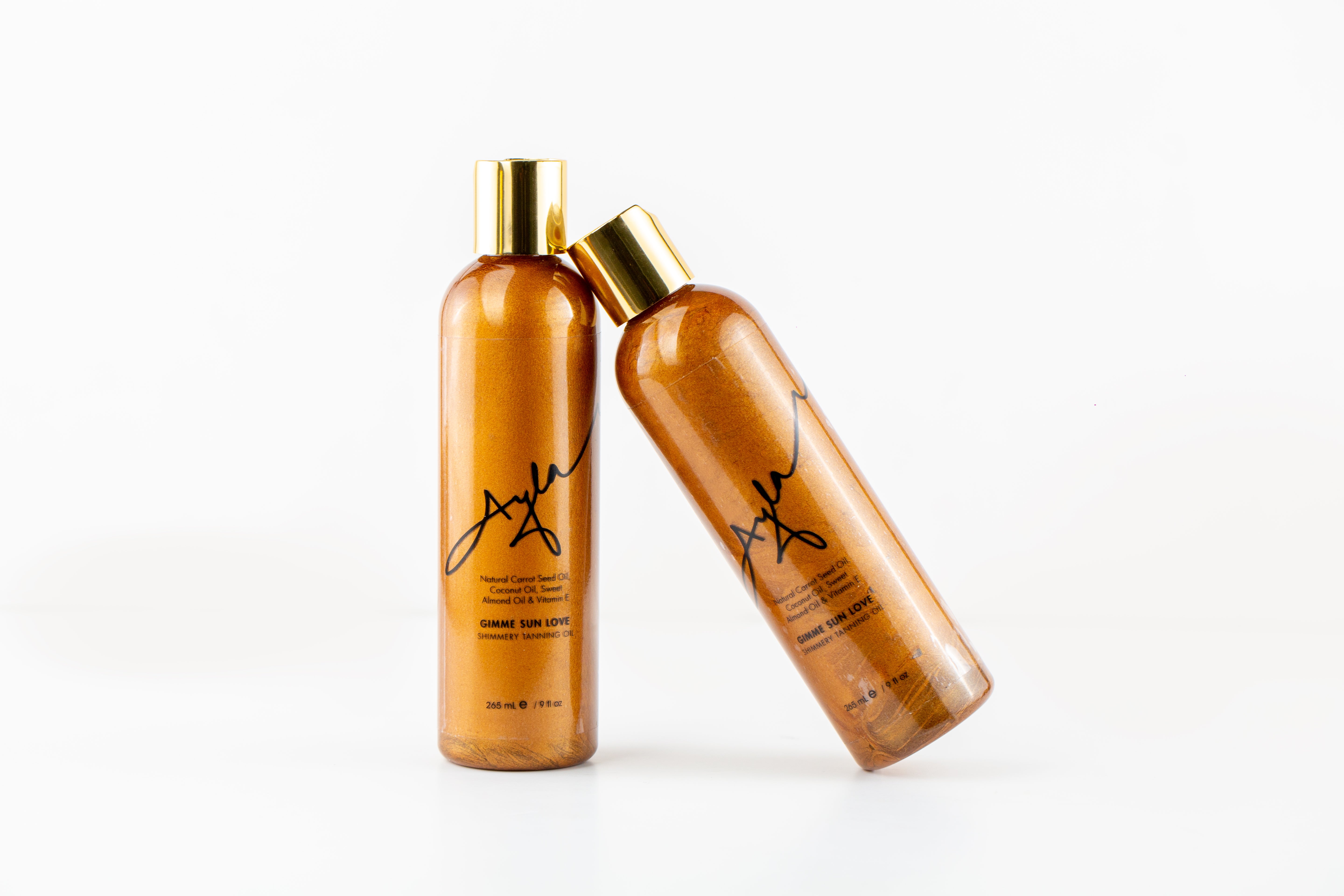 Gimme Sun Love, All year round tan, Carrot Oil, Sweet Almond Oil and Vitamin E, with the perfect golden shimmer - 240 ml / 8 fl oz